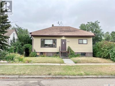 218 Simpson St, House other with 4 bedrooms, 2 bathrooms and null parking in Outlook SK | Image 1