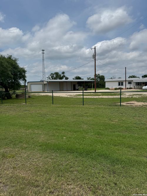 3707 Fm 2676, Hondo, TX, 78861-6145 | Card Image