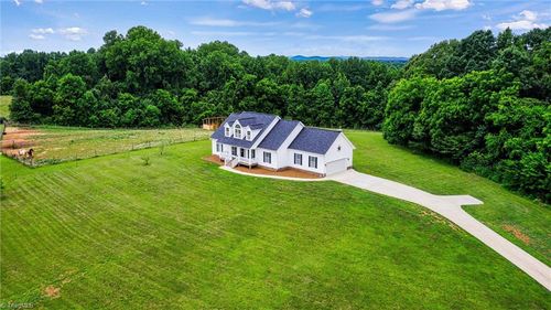 690 Williamsburg Road, Olin, NC, 28660 | Card Image