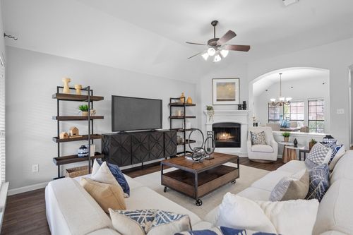 427 Brighton St, Roanoke, TX, 76262-6409 | Card Image