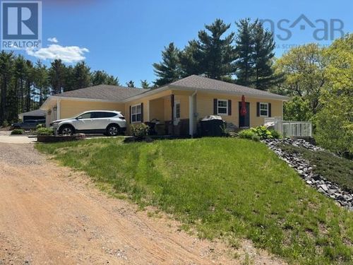 4 Falls View Pl, Coldbrook, NS, B4R1B5 | Card Image
