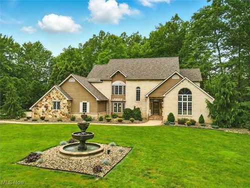 2526 Ashbrook Drive, Ashtabula, OH, 44004 | Card Image