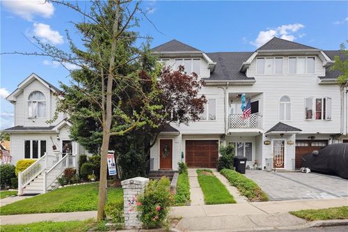 523 Greaves Ave, Staten Island, NY, 10308-1703 | Card Image