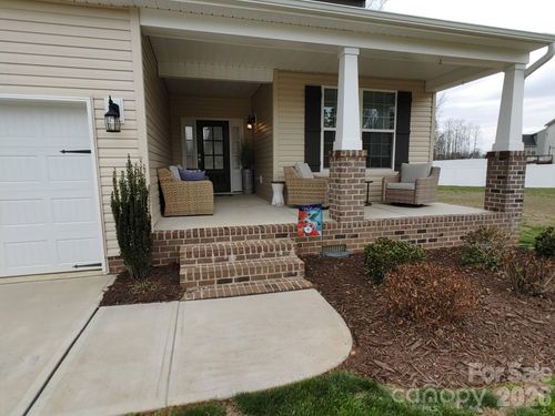 27-6474 Rogers Farm Rd, Pleasant Garden, NC, 27313-9728 | Card Image