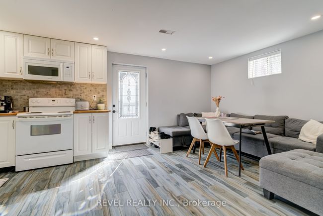 524 Fergo Ave, House attached with 4 bedrooms, 3 bathrooms and 2 parking in Mississauga ON | Image 28