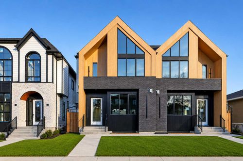 2216 35 St Sw, Calgary, AB, T3E2X8 | Card Image