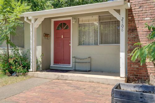 2308 Hawn Ave, Redding, CA, 96002-1626 | Card Image