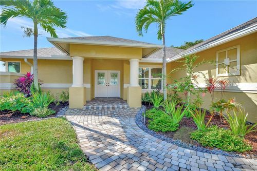 2274 River Reach Dr, NAPLES, FL, 34104-6923 | Card Image