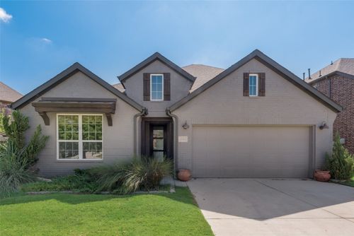 15404 Pioneer Bluff Trl, Roanoke, TX, 76262-1795 | Card Image
