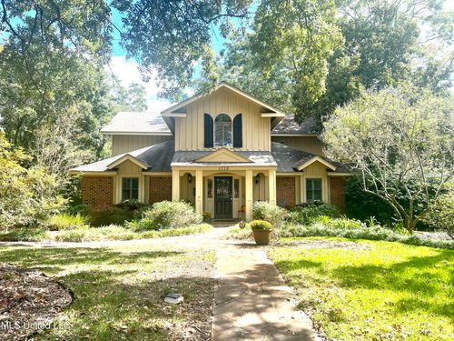 1118 Driftwood Street, Pascagoula, MS, 39567 | Card Image