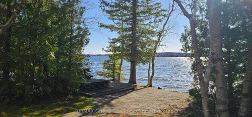 294 Tammys Cove Rd, Lion's Head, ON, N0H1W0 | Card Image