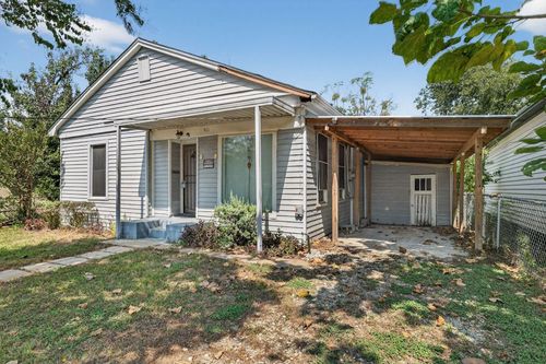 911 Chambers St, Marlin, TX, 76661-2507 | Card Image