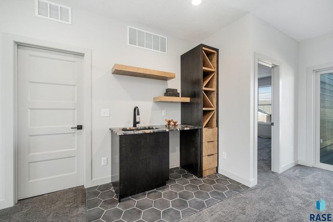8613 W Shoreline Pl, Townhouse with 3 bedrooms, 3 bathrooms and null parking in Sioux Falls SD | Image 16