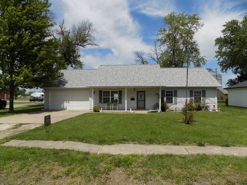 703 E Rodemyre St, CENTRALIA, MO, 65240-1263 | Card Image