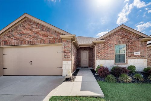 809 Meadow Wood Ln, Princeton, TX, 75407-2327 | Card Image