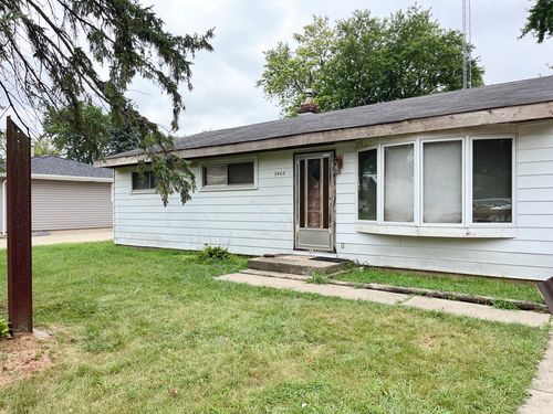 2408 Driftwood Dr, Holiday Hills, IL, 60051-9122 | Card Image