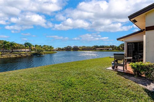 840 Sw 120th Way, Davie, FL, 33325-3885 | Card Image