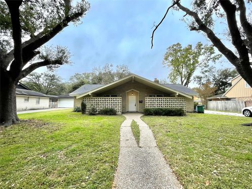 7723 Clarewood Dr, Houston, TX, 77036-4923 | Card Image