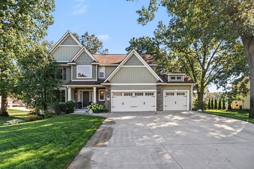 8491 Petoskey St, Kalamazoo, MI, 49009-4070 | Card Image