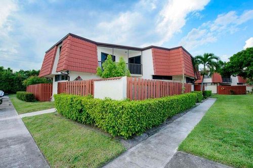 3861-3861 Victoria Drive, West Palm Beach, FL, 33406 | Card Image