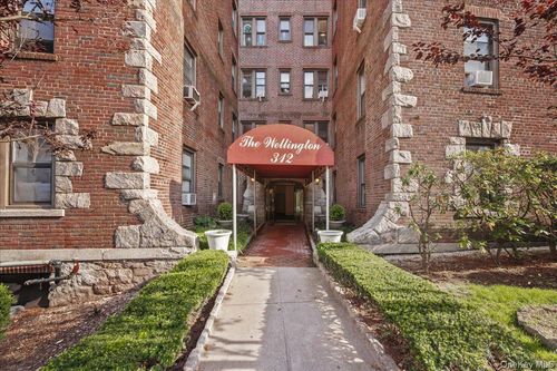 apt-3b-312 Main St, White Plains, NY, 10601-3631 | Card Image