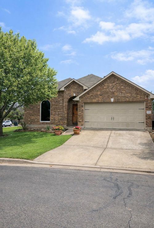 1052 Hot Spring Vly, Buda, TX, 78610-3589 | Card Image