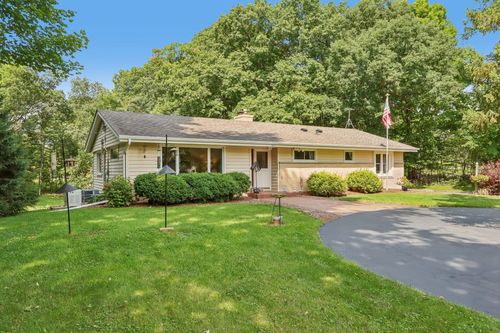 885 Tara Hl W, Hartford, WI, 53027-9046 | Card Image