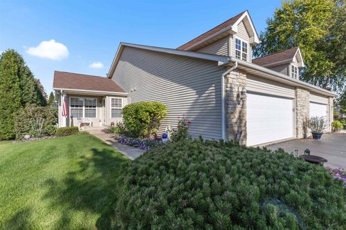 484 Prairie Knoll Dr, Poplar Grove, IL, 61065-7817 | Card Image