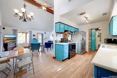 1405 Forest View Dr, Blanco, TX, 78606-4699 | Card Image