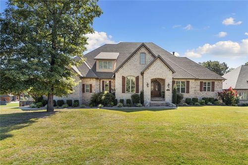 2746 N Peabody Pl, Fayetteville, AR, 72704-8024 | Card Image