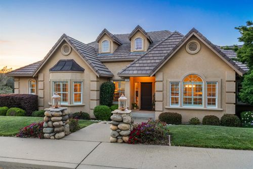 1705 Ridgeview Cir, Auburn, CA, 95603-6088 | Card Image