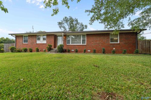 312 Bellingrath Dr Sw, Huntsville, AL, 35802-1726 | Card Image