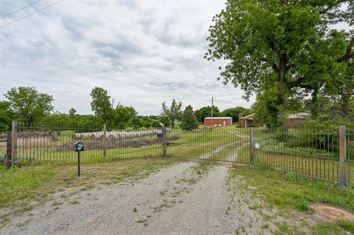 41057 County Street 2720, Cement, OK, 73017 | Card Image
