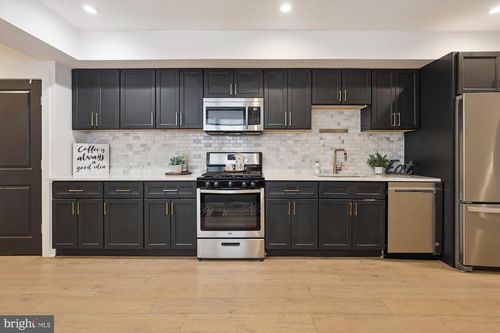 2-200 Hamilton St Nw, WASHINGTON, DC, 20011-3237 | Card Image