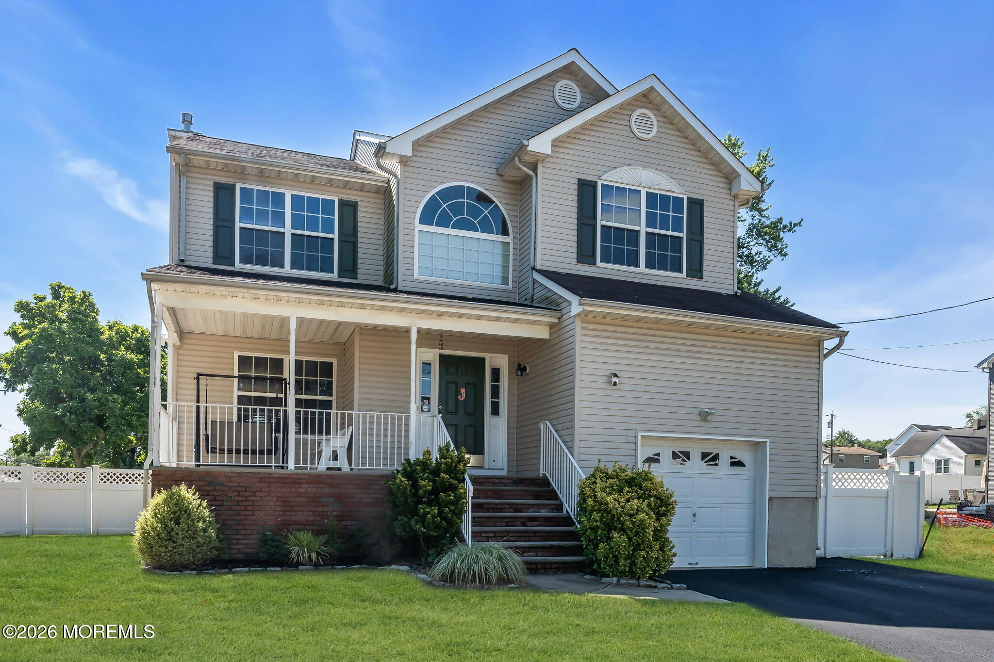Residential in Cliffwood 3