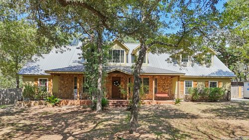 557 Jacobs Ln, La Vernia, TX, 78121-5695 | Card Image