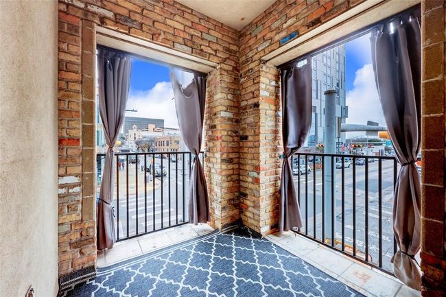APT-210 - 411 Brazos St, Condo with 1 bedrooms, 2 bathrooms and 1 parking in Austin TX | Image 6