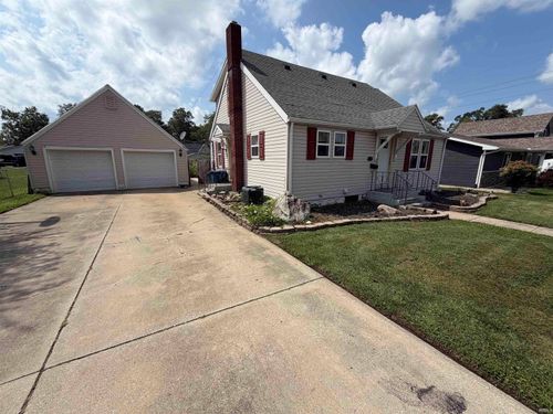 323 N Marshall St, Bremen, IN, 46506-1131 | Card Image