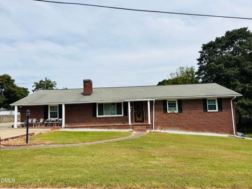 106 Della St, Oxford, NC, 27565-2826 | Card Image