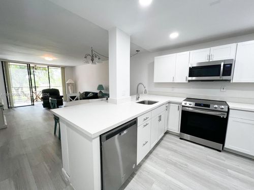 apt-222-7950 W Mcnab Rd, Tamarac, FL, 33321-8441 | Card Image