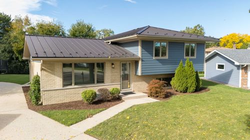 740 Terrace Ct, Schaumburg, IL, 60193-3157 | Card Image
