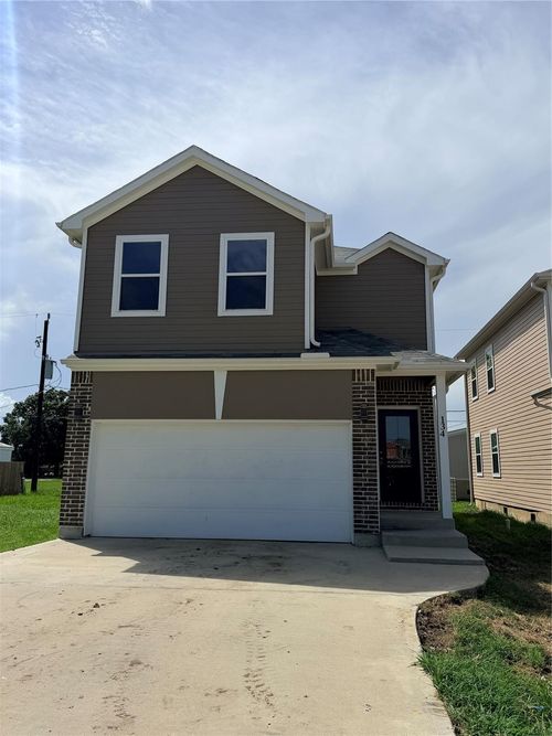 142 Egret Canal N, Baytown, TX, 77523-9779 | Card Image