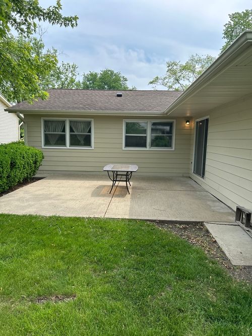 1826 E Wood Ln, Mount Prospect, IL, 60056-1756 | Card Image