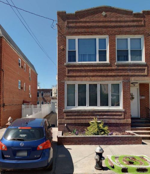 70-22 68th St, Glendale, NY, 11385-6631 | Card Image