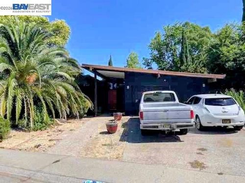 9466 Ranch Park Way, Elk Grove, CA, 95624-1821 | Card Image