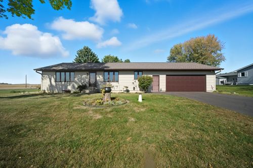 706 Highland Dr, Winthrop, MN, 55396-2347 | Card Image