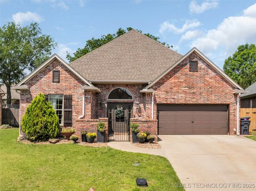 835 Sunset Ct, Ardmore, OK, 73401-4402 | Card Image