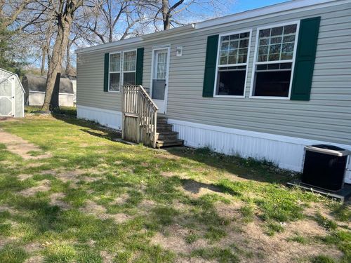 570 Sunshine Ln, Muskegon, MI, 49442-2958 | Card Image