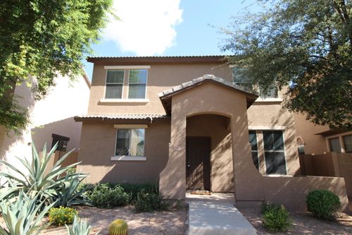 1977 E Emily Ln, Gilbert, AZ, 85295-5038 | Card Image