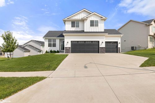 3641 Nw 166th St, Clive, IA, 50325-2596 | Card Image